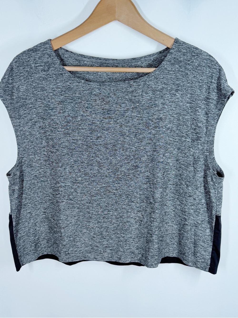 Beyond Yoga Boxy Cropped Top Gray Heather Black Small Soft